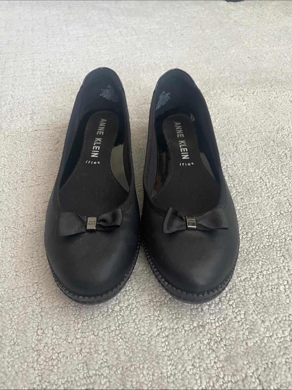 Anne Klein Black Ribbon Accent Flat Size 6.5